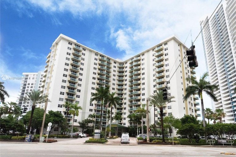 3001 S Ocean Drive | Building Drops